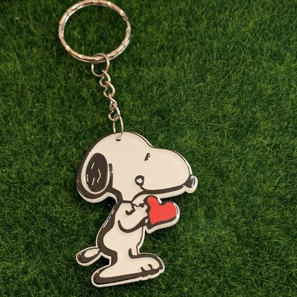 Snoopy Keychain, Peanuts Keychain, Snoopy Charm, Snoopy Pendant, Gift Idea - Picture 3 of 4